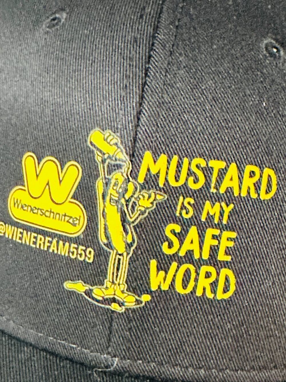 Der Wienerschnitzel Trucker Hat Cap Adjustable Black - Mustard is My Safe Word - Picture 2 of 4